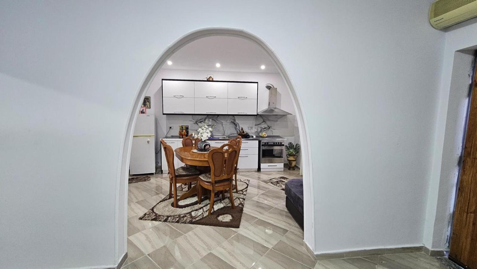 Guesthouse Albi Berat Zewnętrze zdjęcie
